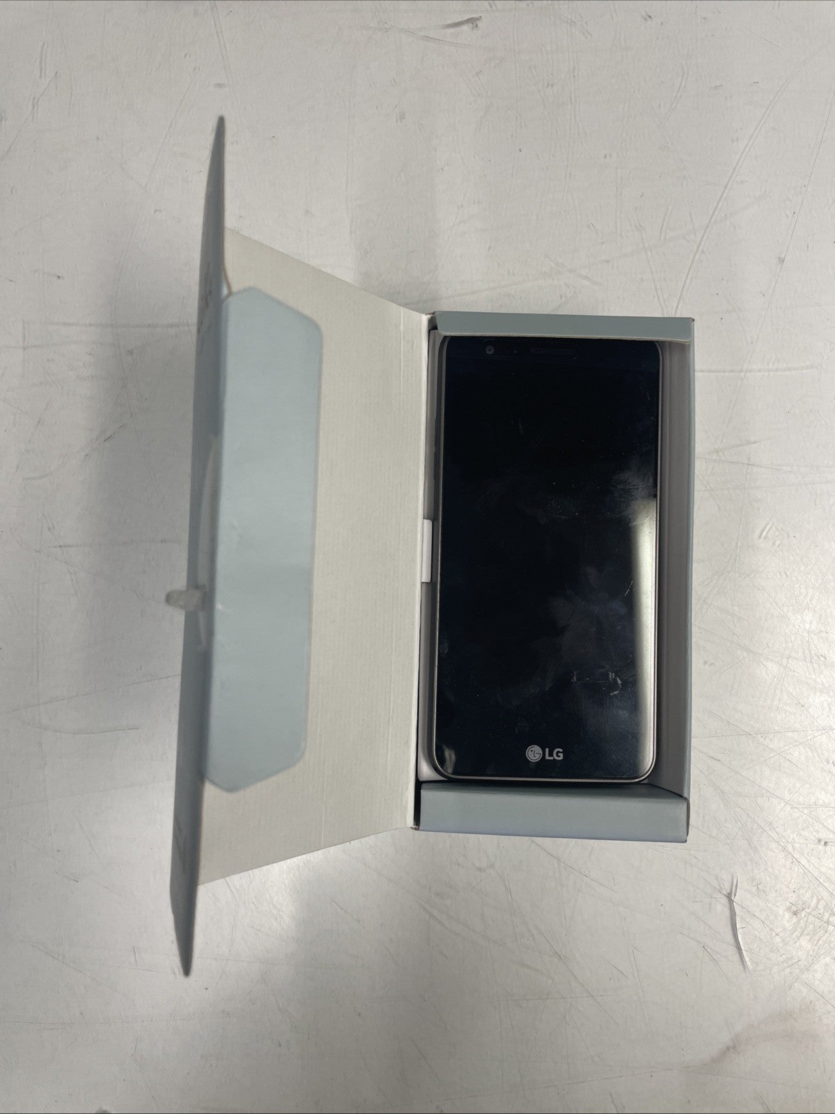 🔥Grade A  LG K4 2017  8GB CELL PHONE Carrier:Bell +