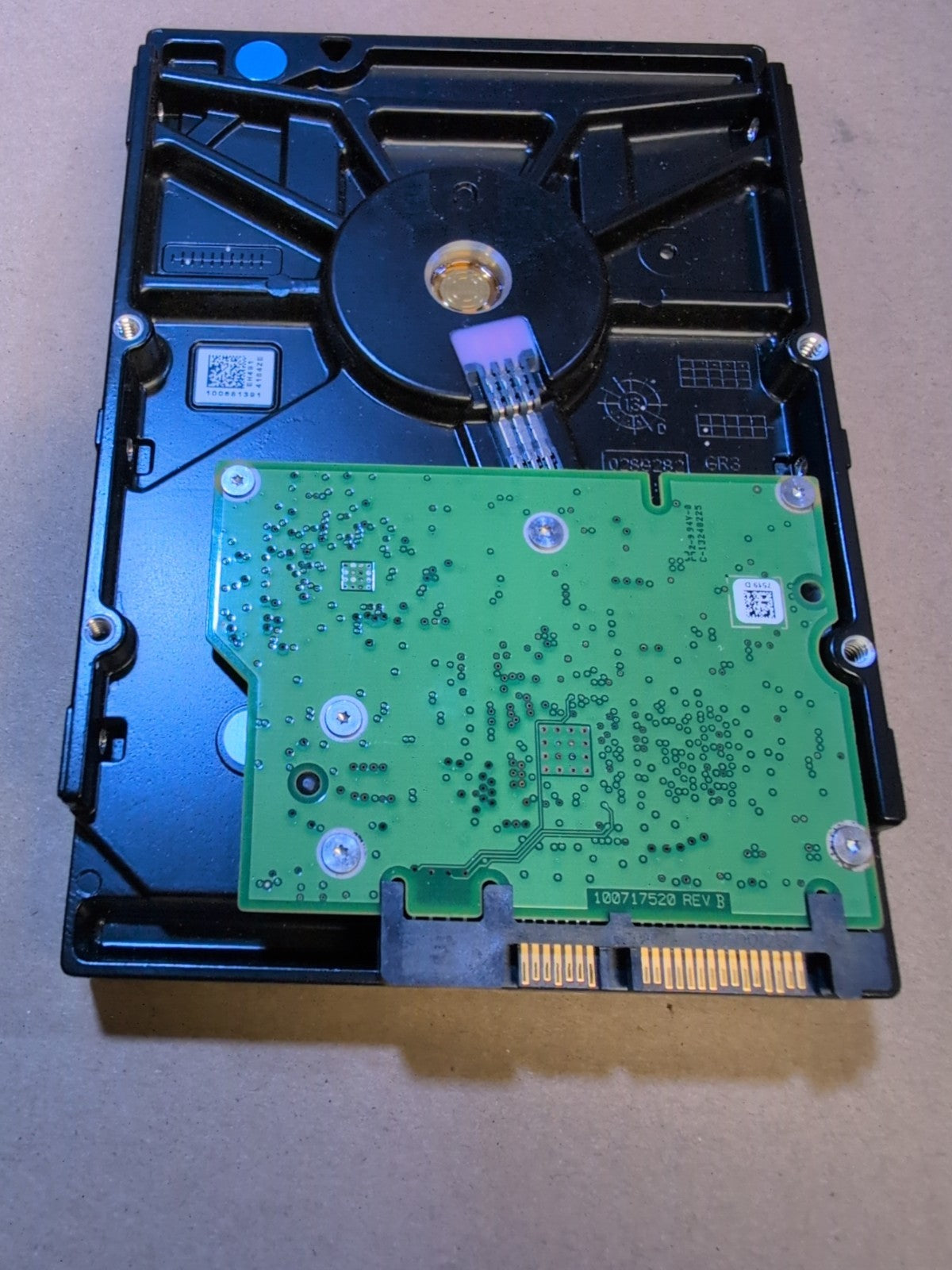 3TB Seagate Barracuda 7.2K 3.5'' SATA HDD ST3000DM001  (Used time Only 2 days) -