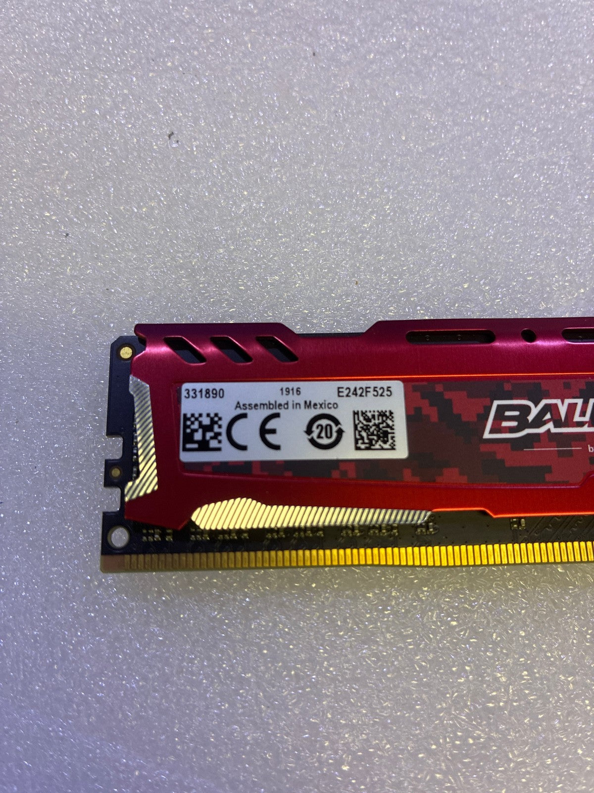 🔥 Ballistix Sport LT 4GB DDR4-2400 CL16 Desktop DIMM Red BLS4G4D240FSE