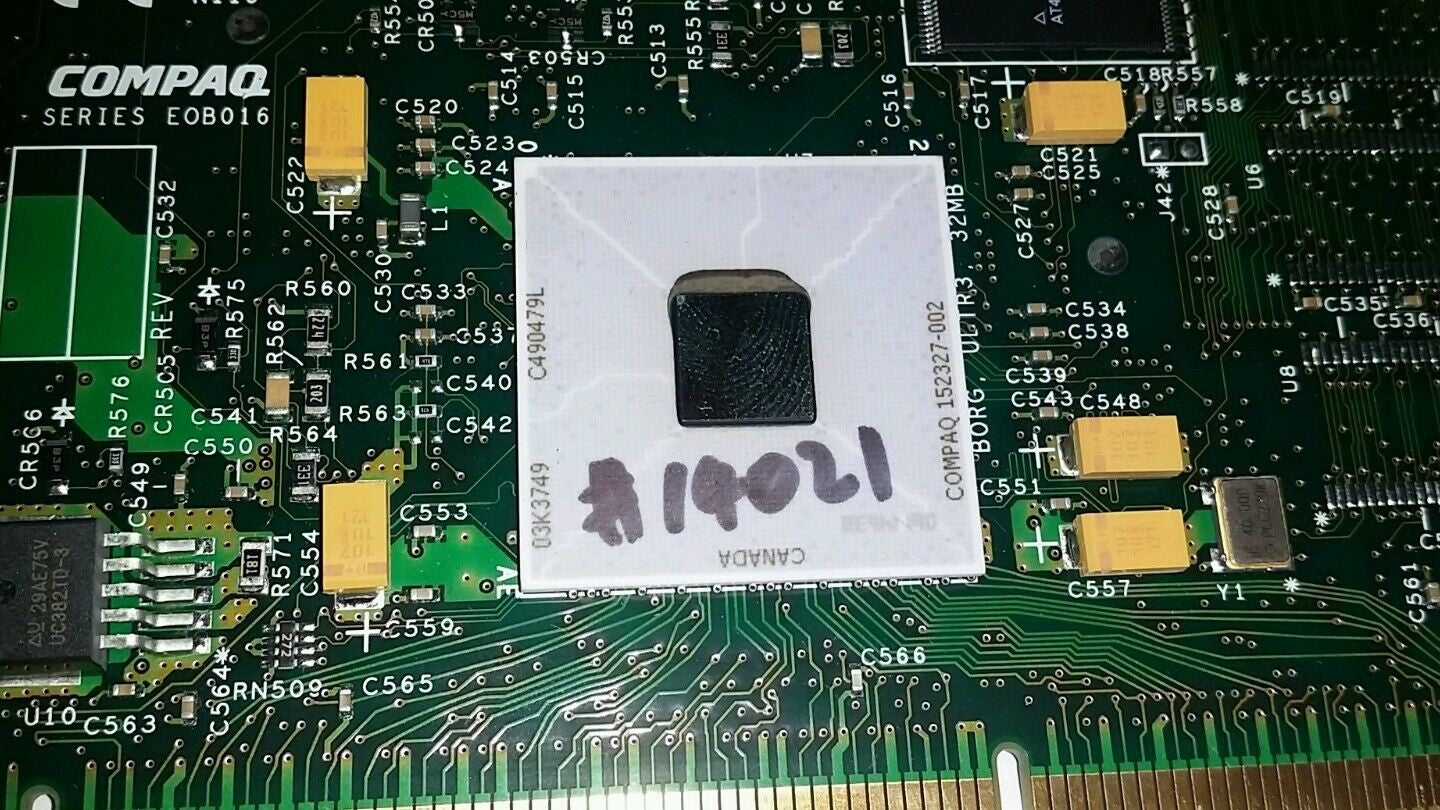 Compaq Smart Array 532 SCSI Controller Card (226874-001) with cable
