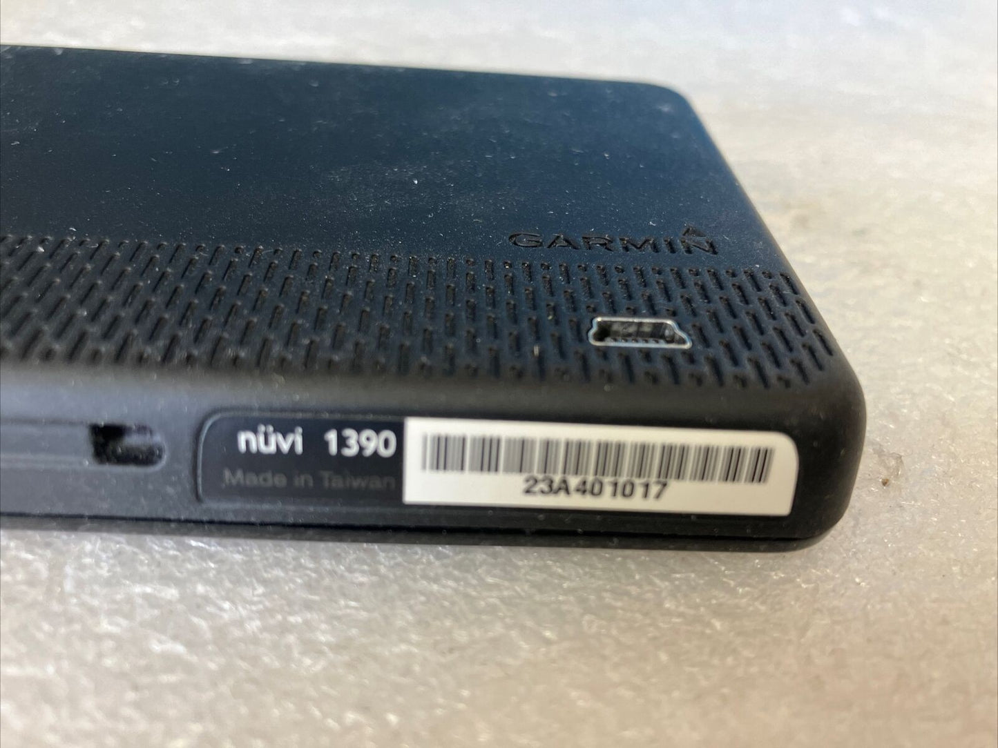 Garmin Nuvi 1390 5" Display GPS Navigation System Maps (Bad screen) ~