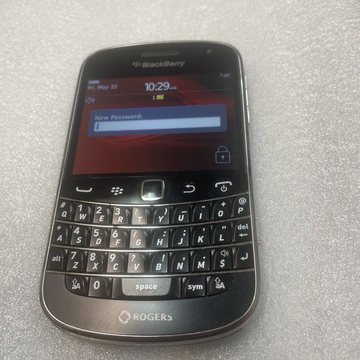 (Nice)  BLACKBERRY BOLD 9900 8G cell phone (No Battery. carrier: Rogers, Fido)