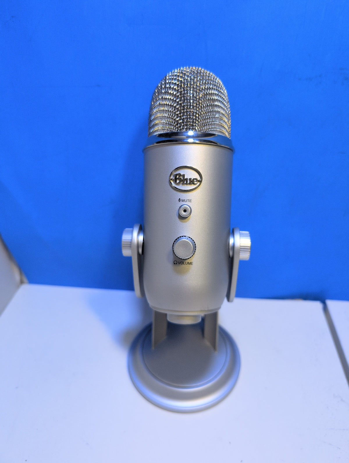 🎸 Blue Yeti USB Condenser Microphone - Silver, Multi-Pattern USB Type-A Tested