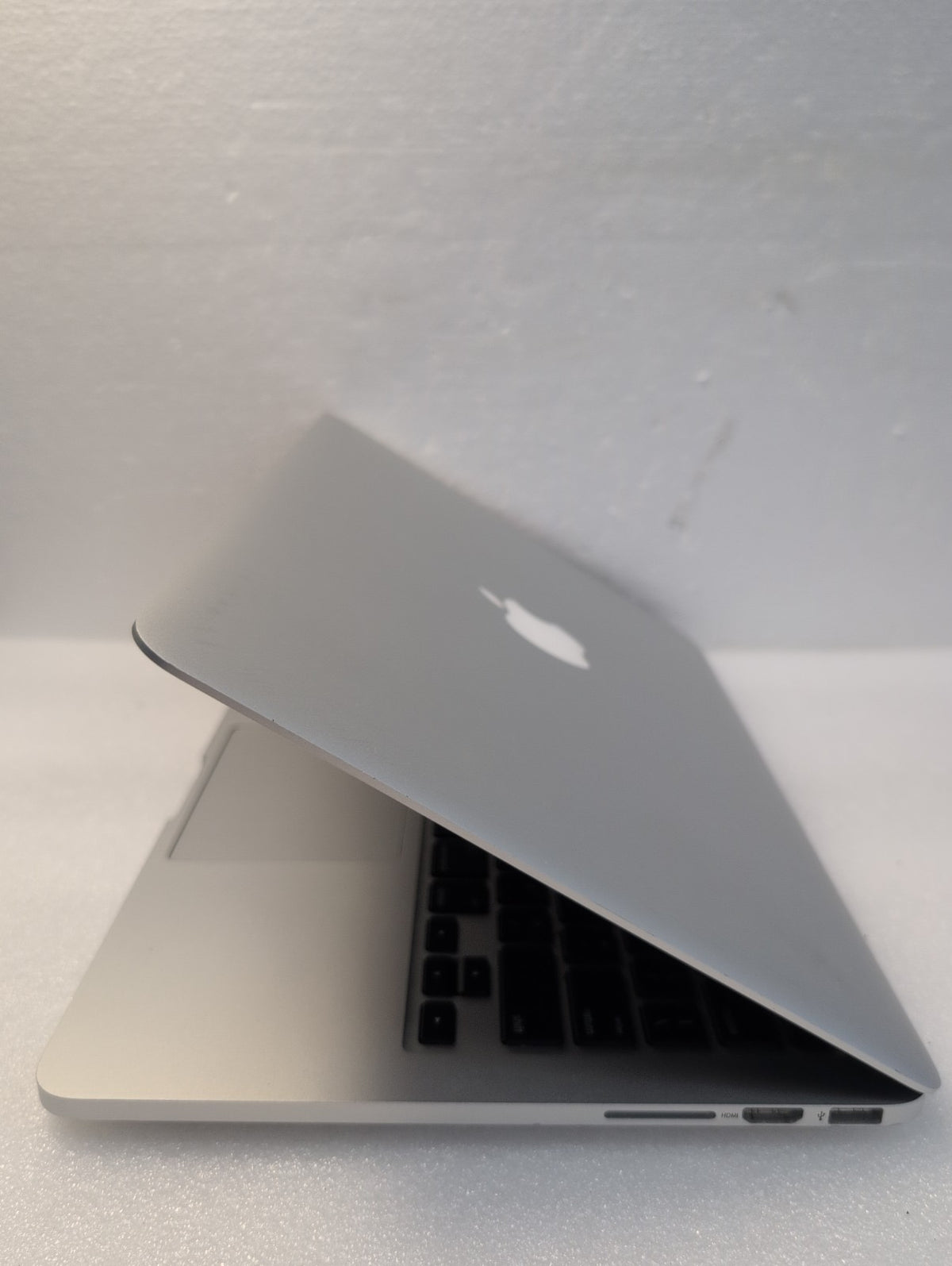 🎸 Apple MacBook Pro 13" A1502 Retina 2015 i5-2.7GHz/ 8GB /128GB SSD （No AC）