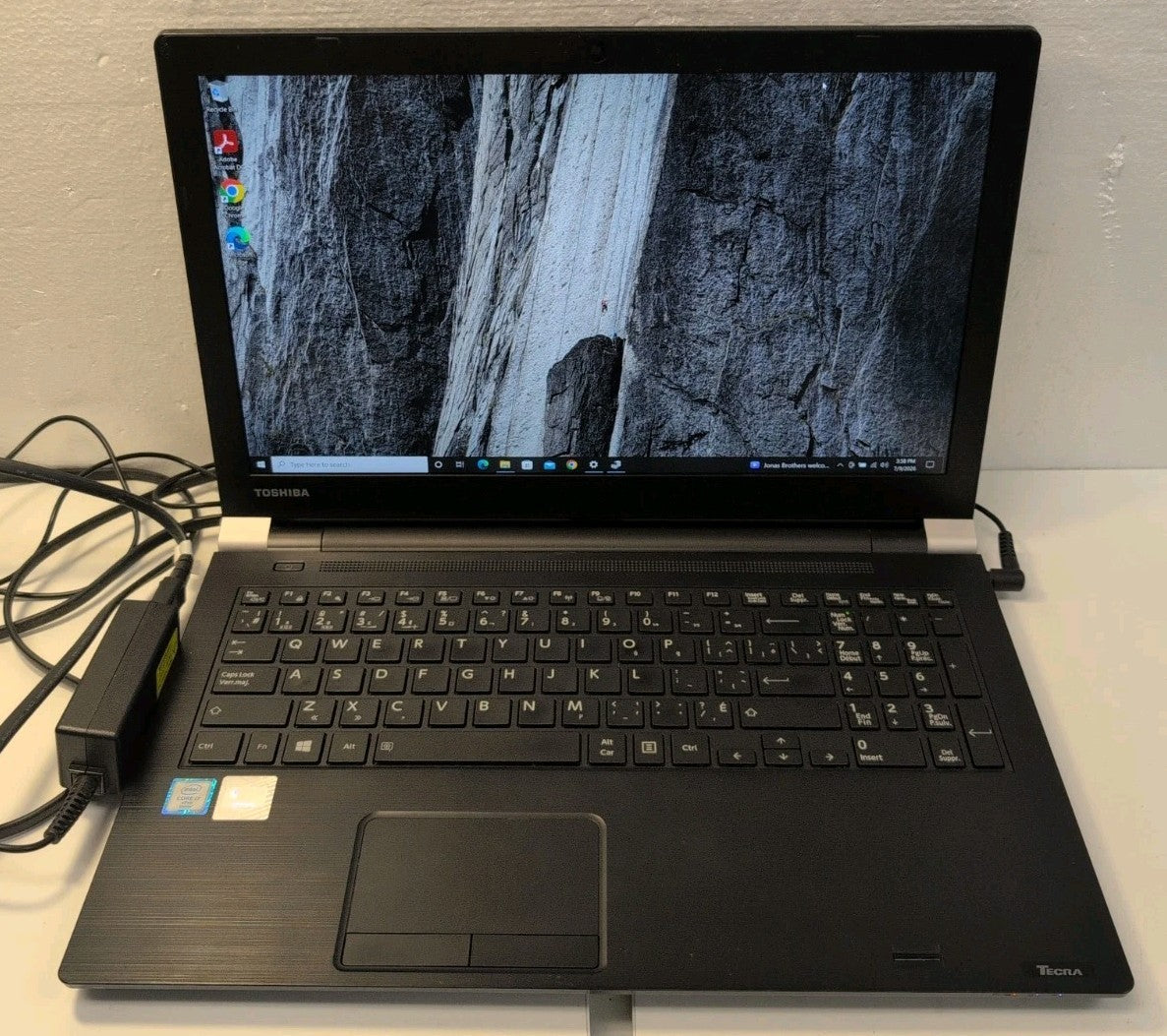 🎸 Toshiba Tecra A50-C 15.6" Laptop i7-6600U /8GB RAM /500GB HDD/Windows10 Pro