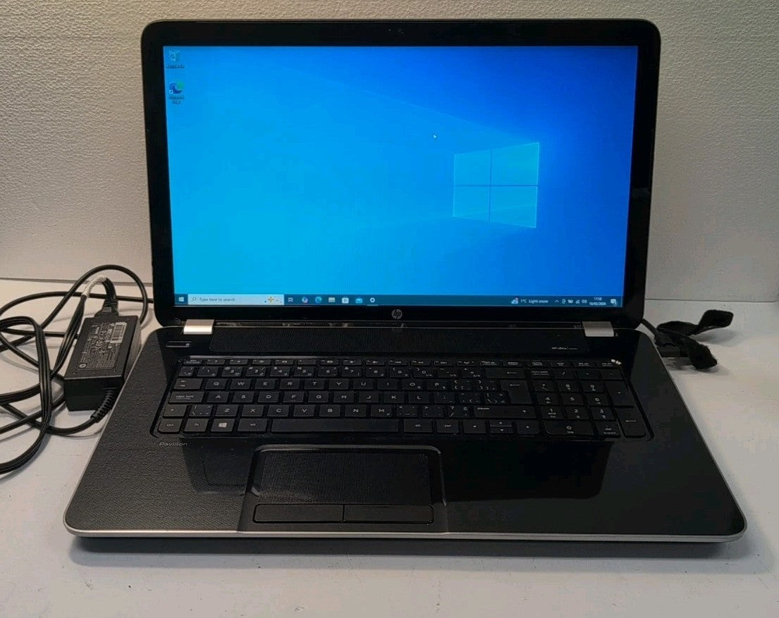 Hp PAVILION 17 17" Laptop AMD A6-5200 APU/ 16GB Ram/240GB SSD/ Win 10 -