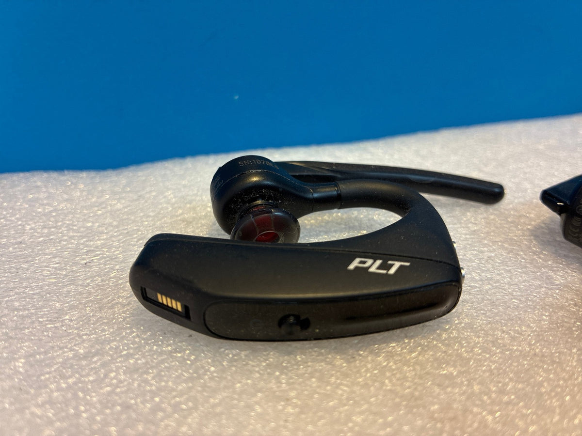 🔥 Plantronics Voyager 5200 Series Bluetooth Headset Lot of 2 Black Red Trim