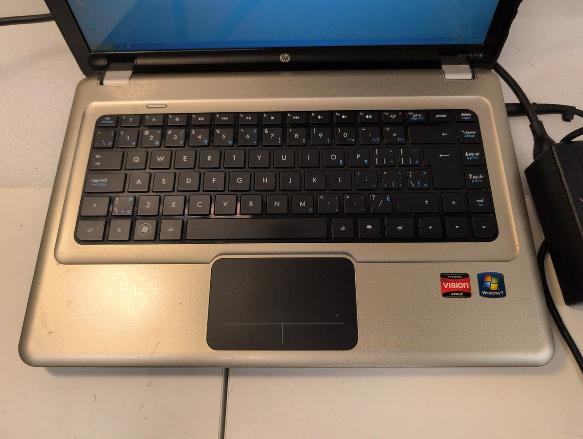 🎸 HP Pavilion dv5 15.6" Laptop AMD Turion II P540/4GB/ 320GB HDD/WINXP  (READ)
