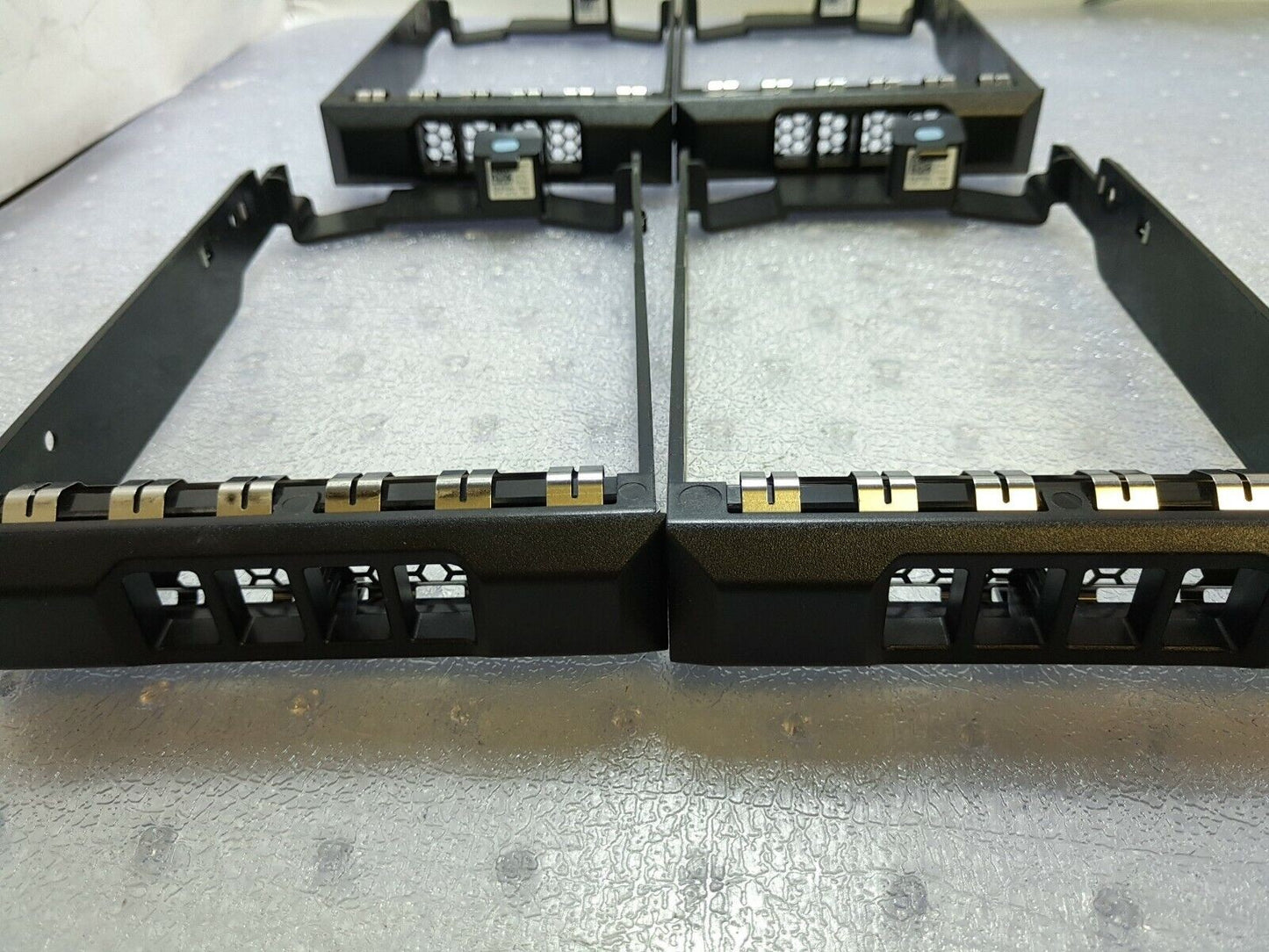 - 4x Dell Y446J 3.5" Non Hot Plug SAS SATA Tray Caddy for R310 R410 R510