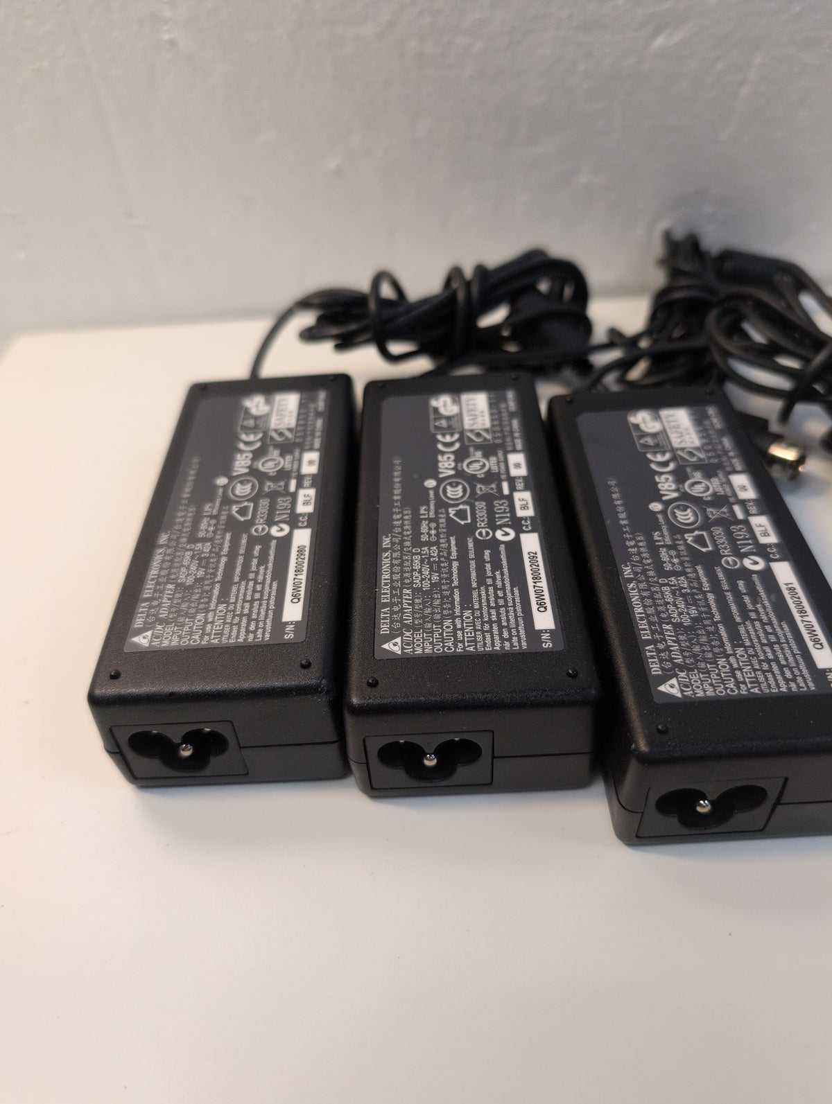 Delta Electronics SADP-65KB D 19V 3.42A 65W AC Adapter Lot of 3 -