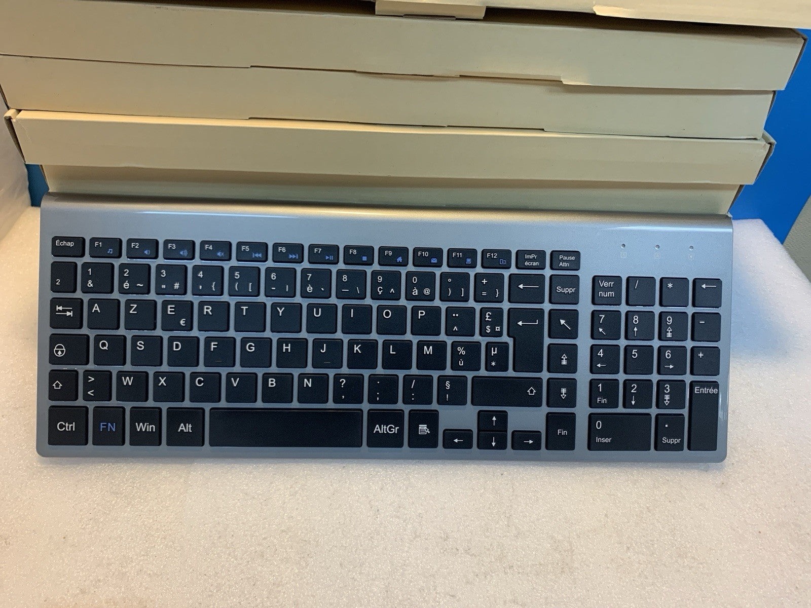 🔥 New~ Slim Wireless Keyboard  Silver + USB Receiver “AZERTY Layout (French)”