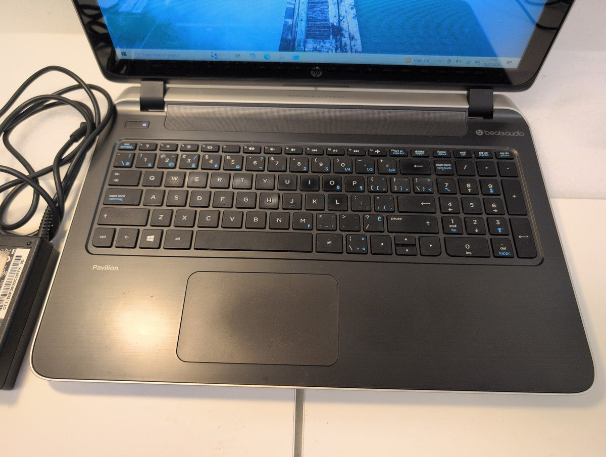 🎸 HP Pavilion 15 Laptop 15.6in Touch Screen AMD A10-5745M 8GB 1TB HDD Win10