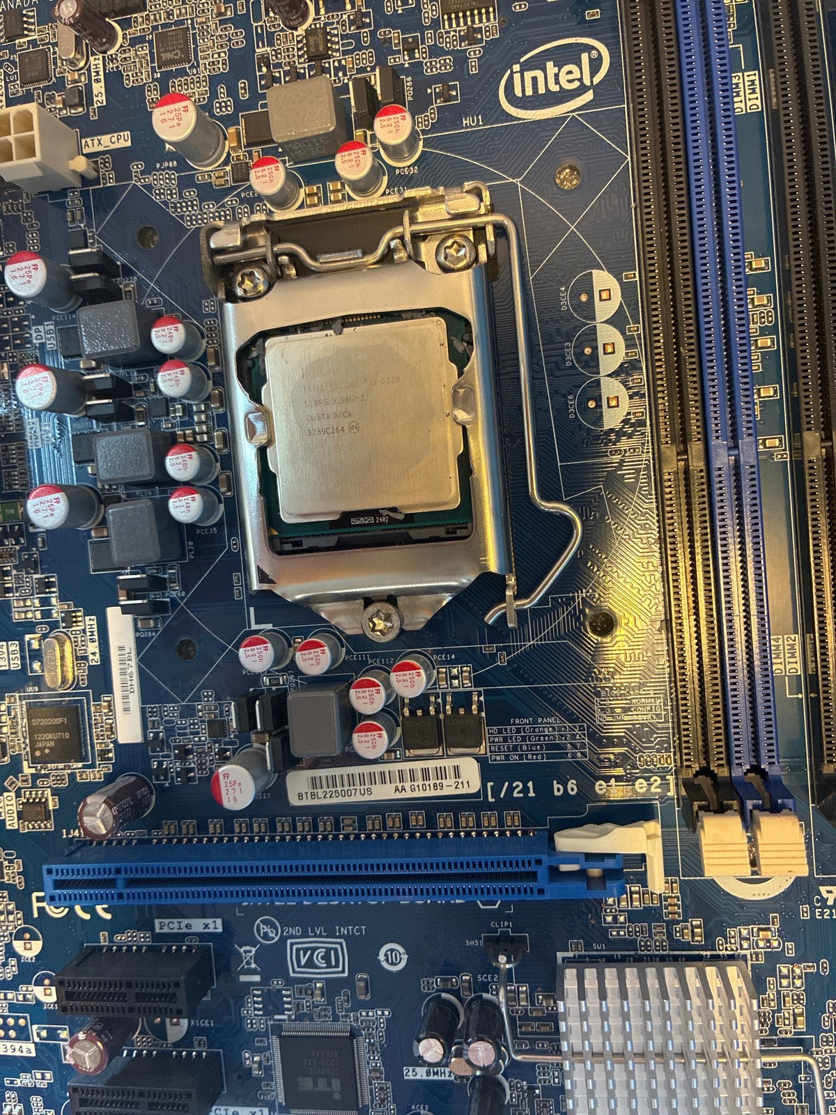🔥 Intel Desktop Board DH67BL LGA1155 Micro ATX Motherboard w/ Core i3-3220 CPU