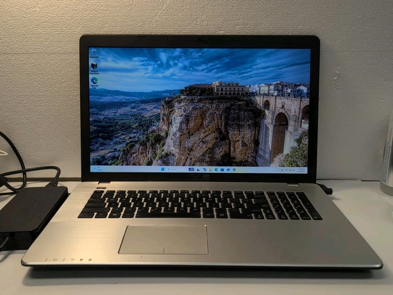 🔥 ASUS X750J 17.3" Laptop i7-4700HQ/GTX 740M/8GB RAM/240GB SSD/Win 11 -
