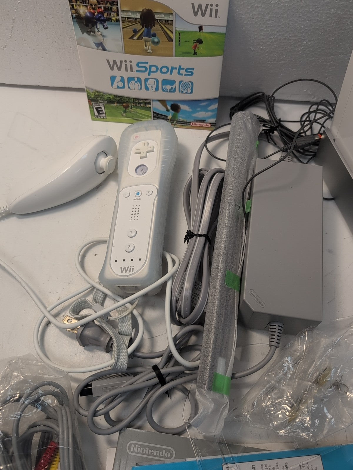 🔥NICE  Nintendo RVL-101 USA Wii Console w/ Controller, Sensor, Cables TESTED -