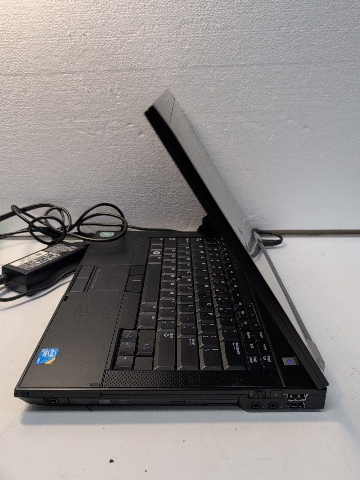 🔥 Dell Latitude E6400 14" Laptop Core 2 Duo P8600/4GB RAM/200GB HDD/WIN XP -