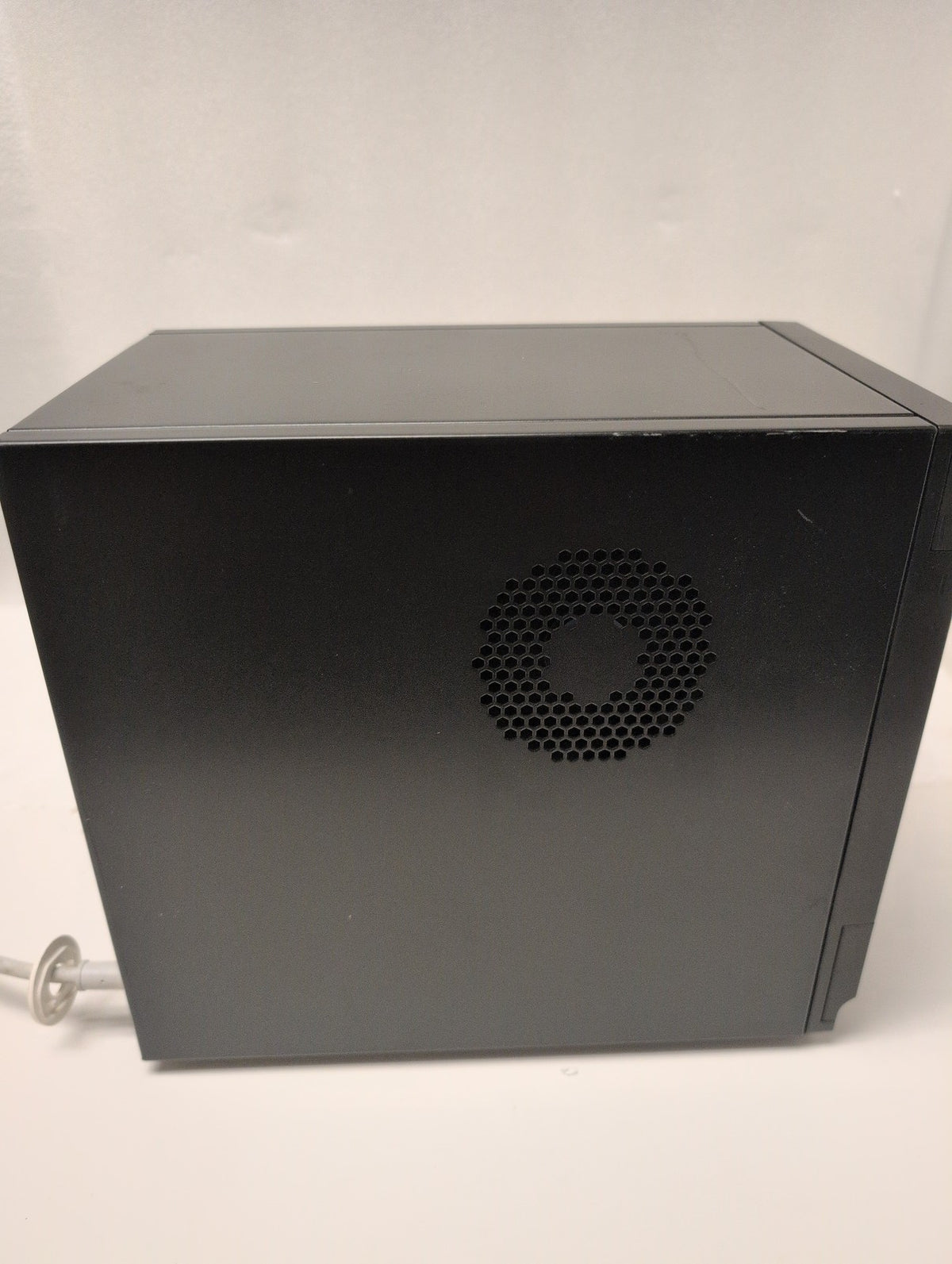 🎸 NETGEAR ReadyNAS RNDP6000 RND-6B 6-Bay Network Storage Server No Drives