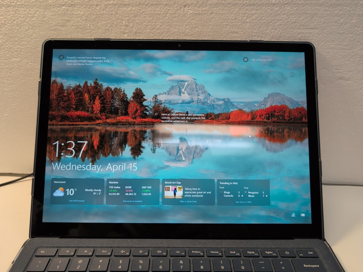 🔥NICE Microsoft Surface 1769 13.5" Touch Laptop i7-7660U/16GB/512GB SSD/Win 10-