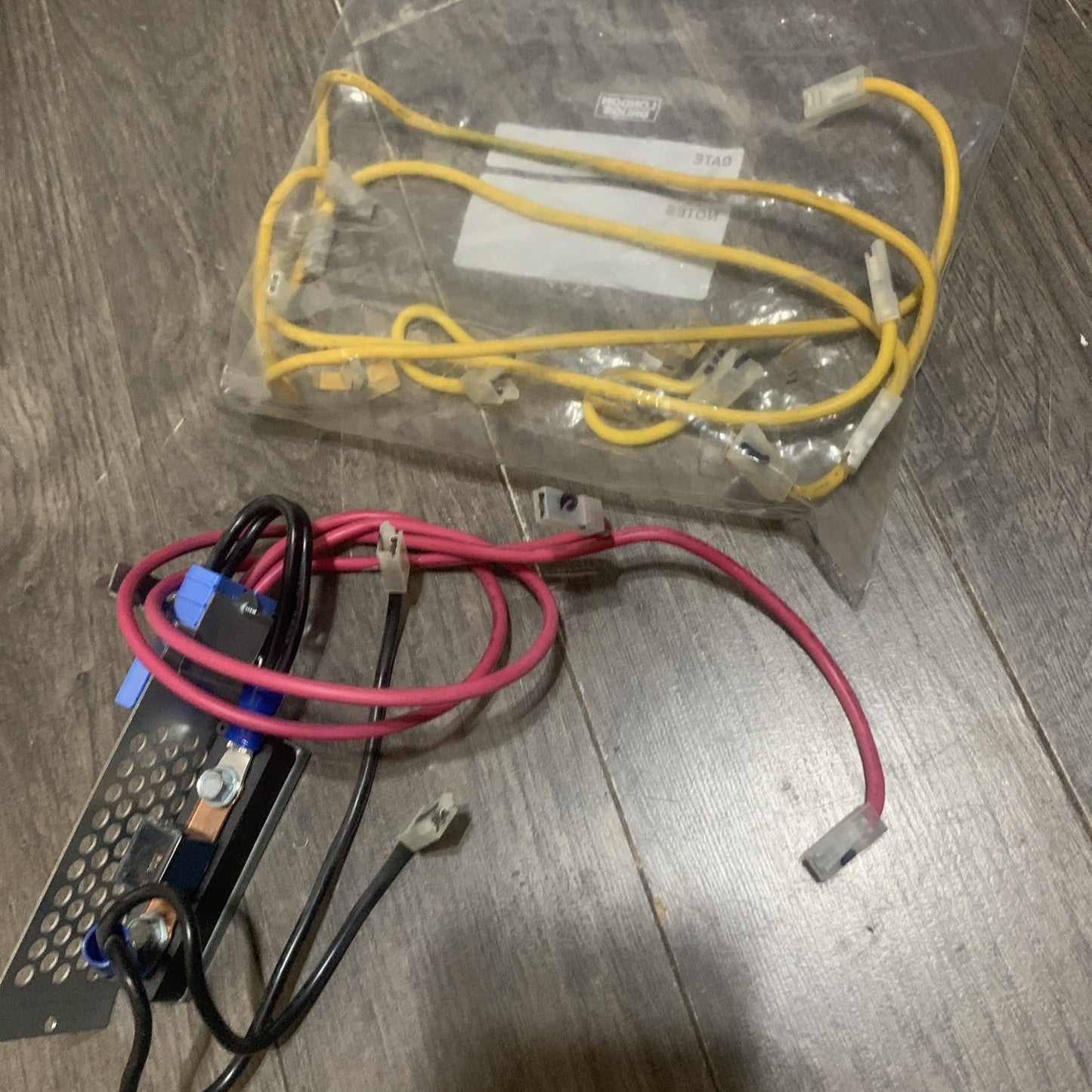 🔥 APC Smart-UPS 3000 SUA3000RM2U battery Connection & Cables