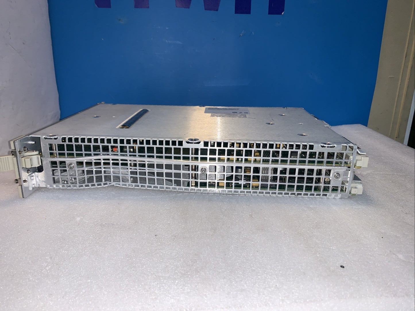 Tektronix TLA7S08 Serial Data Analyzer Module for TLA Logic Analyses (As is))