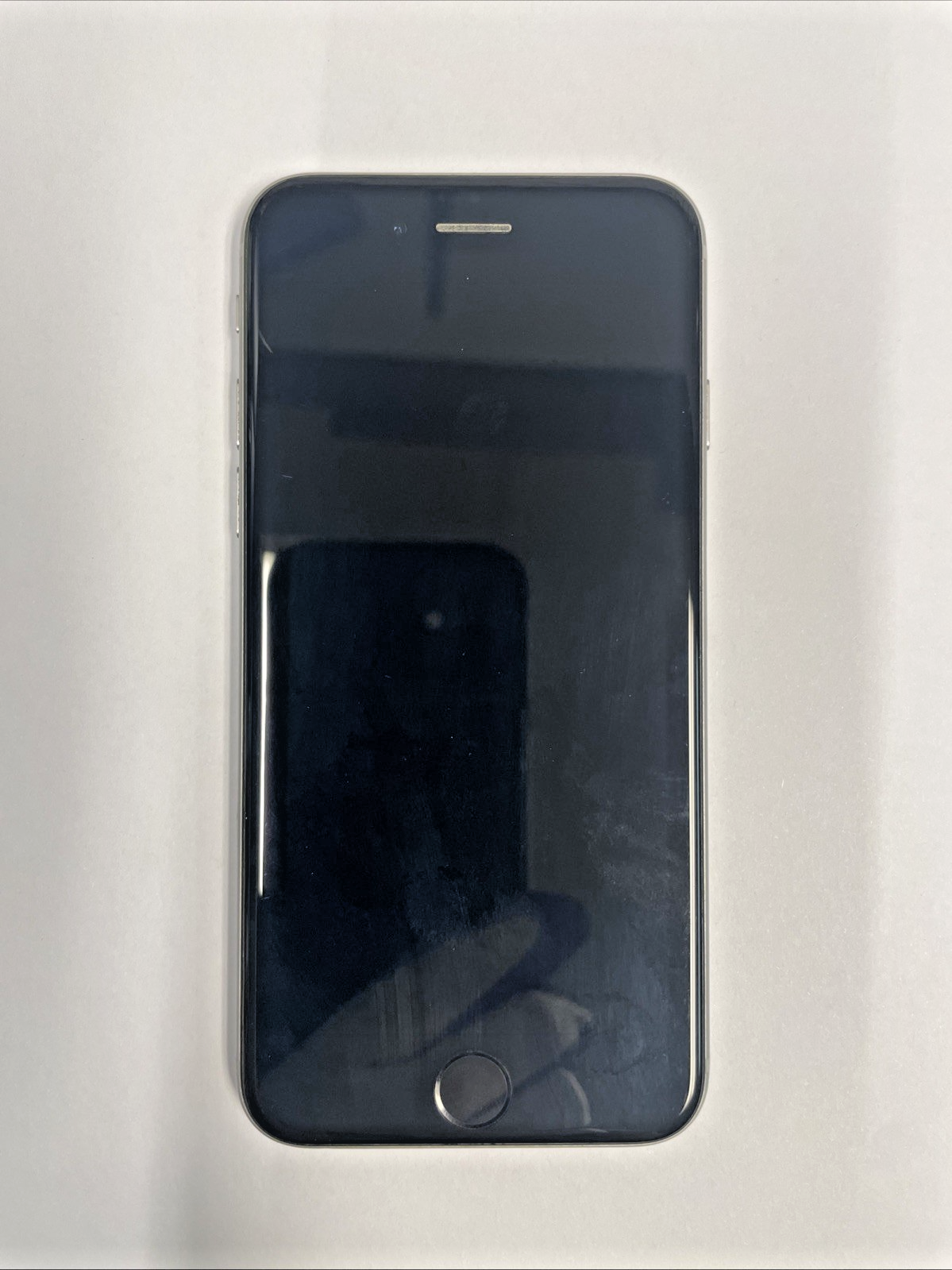 Apple iPhone 6  A1549  - 64GB - Silver (Unlocked)  Minor Scratch +