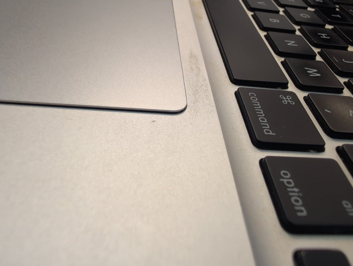 Apple MacBook Pro 13" 2010/C2D 2.66GHz/ 4GB/320GB HDD (NO BATTERY,NO AC, READ) -