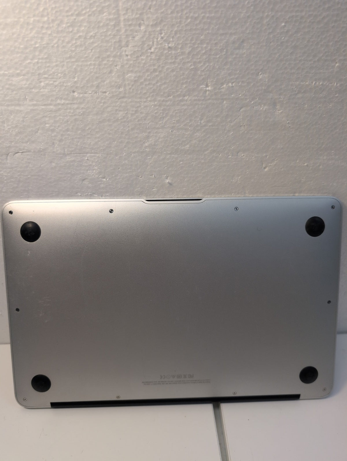 Apple MacBook Air A1465 11-inch 2015 1.6GHz Core i5 4GB 128GB SSD (NO AC) -