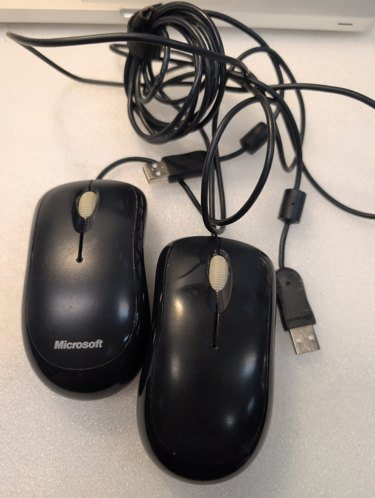 🎸 Microsoft Basic Optical Mouse v2.0 Model 1113 Black Wired USB - Lot of 2