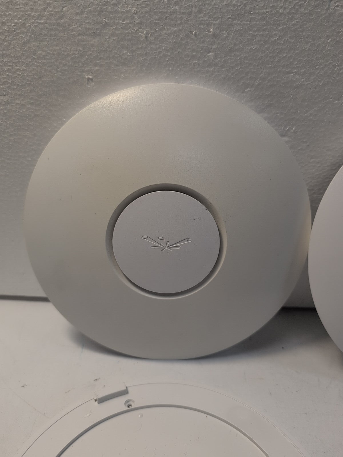 🔥2x Ubiquiti UniFi AP UAP Wireless Access Point SWX-UAP 802.11n POE(ONE MOUNT)-