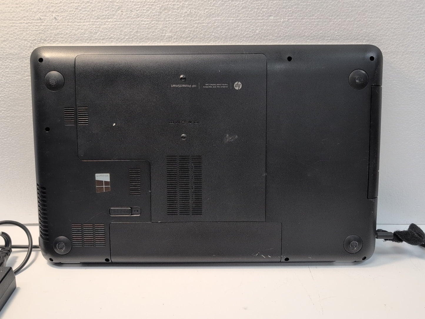 Hp PAVILION 17 17" Laptop AMD A6-5200 APU/ 16GB Ram/240GB SSD/ Win 10 -
