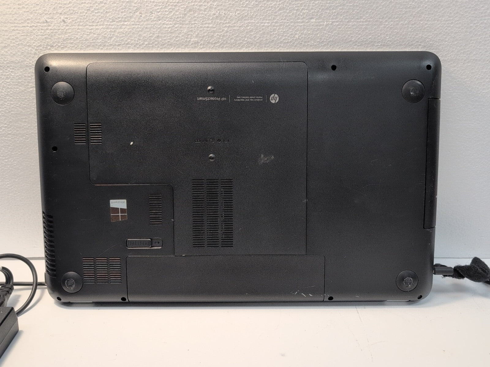 Hp PAVILION 17 17" Laptop AMD A6-5200 APU/ 16GB Ram/240GB SSD/ Win 10 -