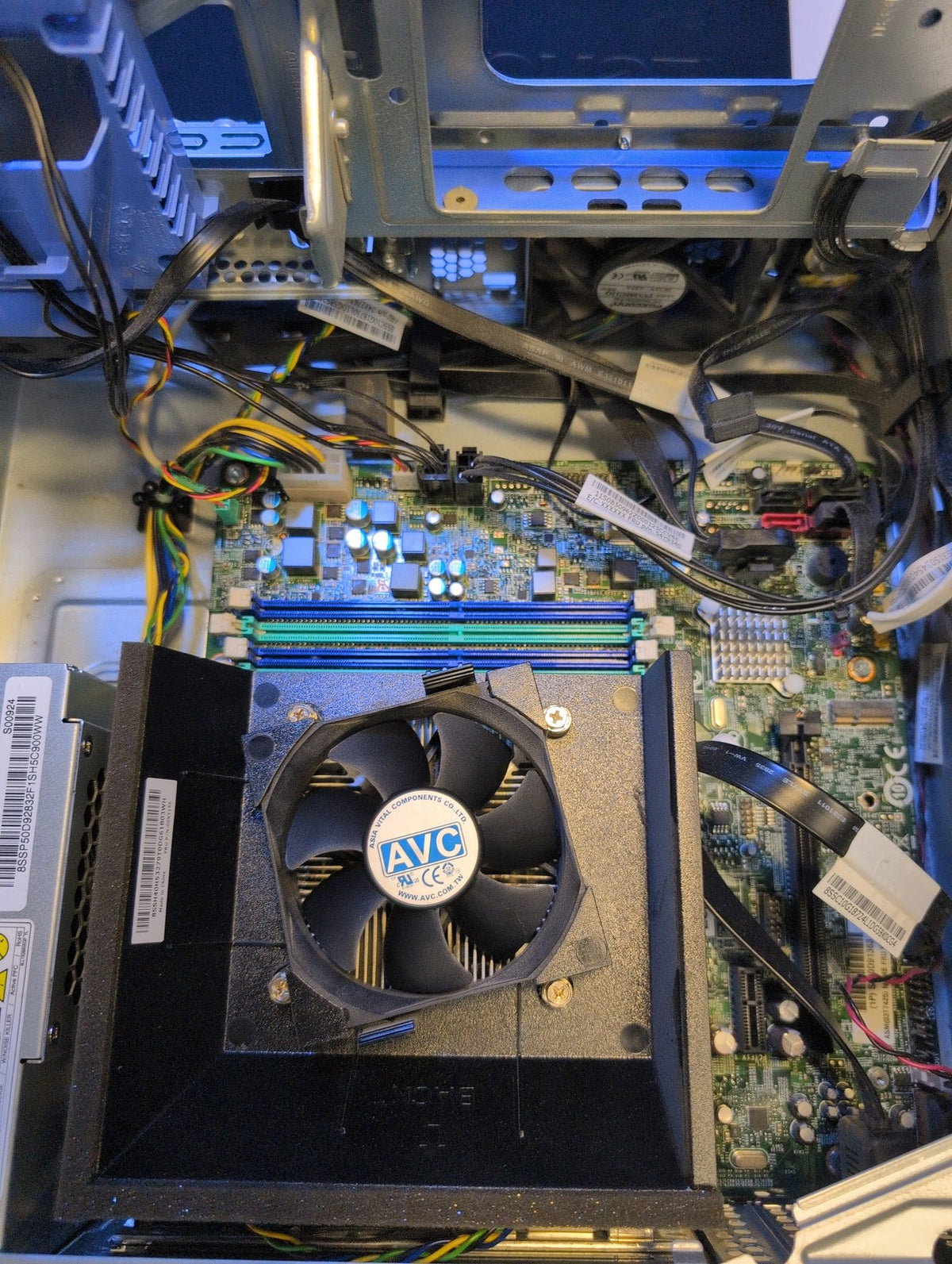 🎸 Lenovo ThinkCentre M900 Barebone SFF Desktop Intel Core i5-6600 No RAM No SSD