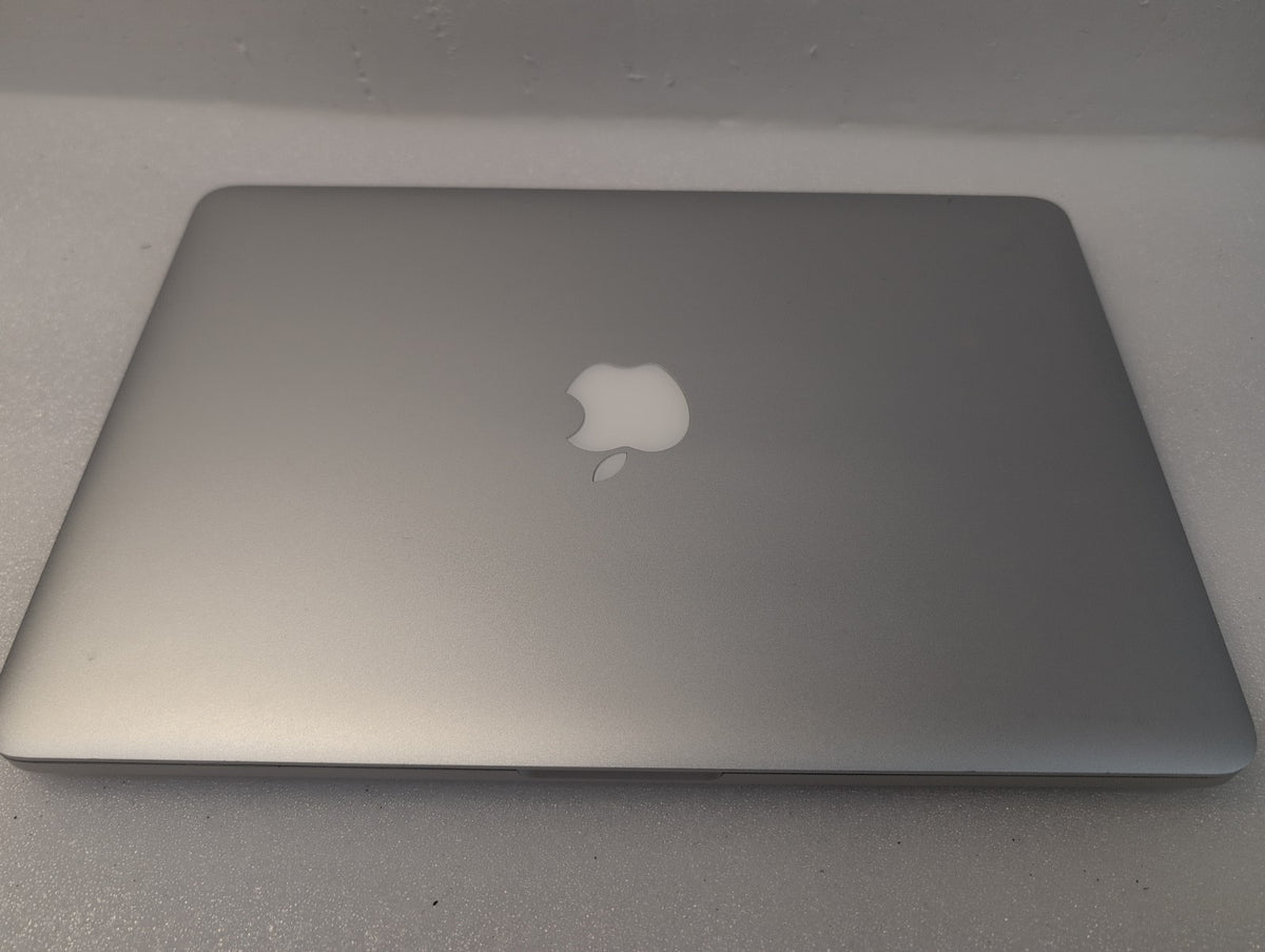 🎸 Apple MacBook Pro 13" A1502 Retina 2015 i5-2.7GHz/ 8GB /128GB SSD （No AC）