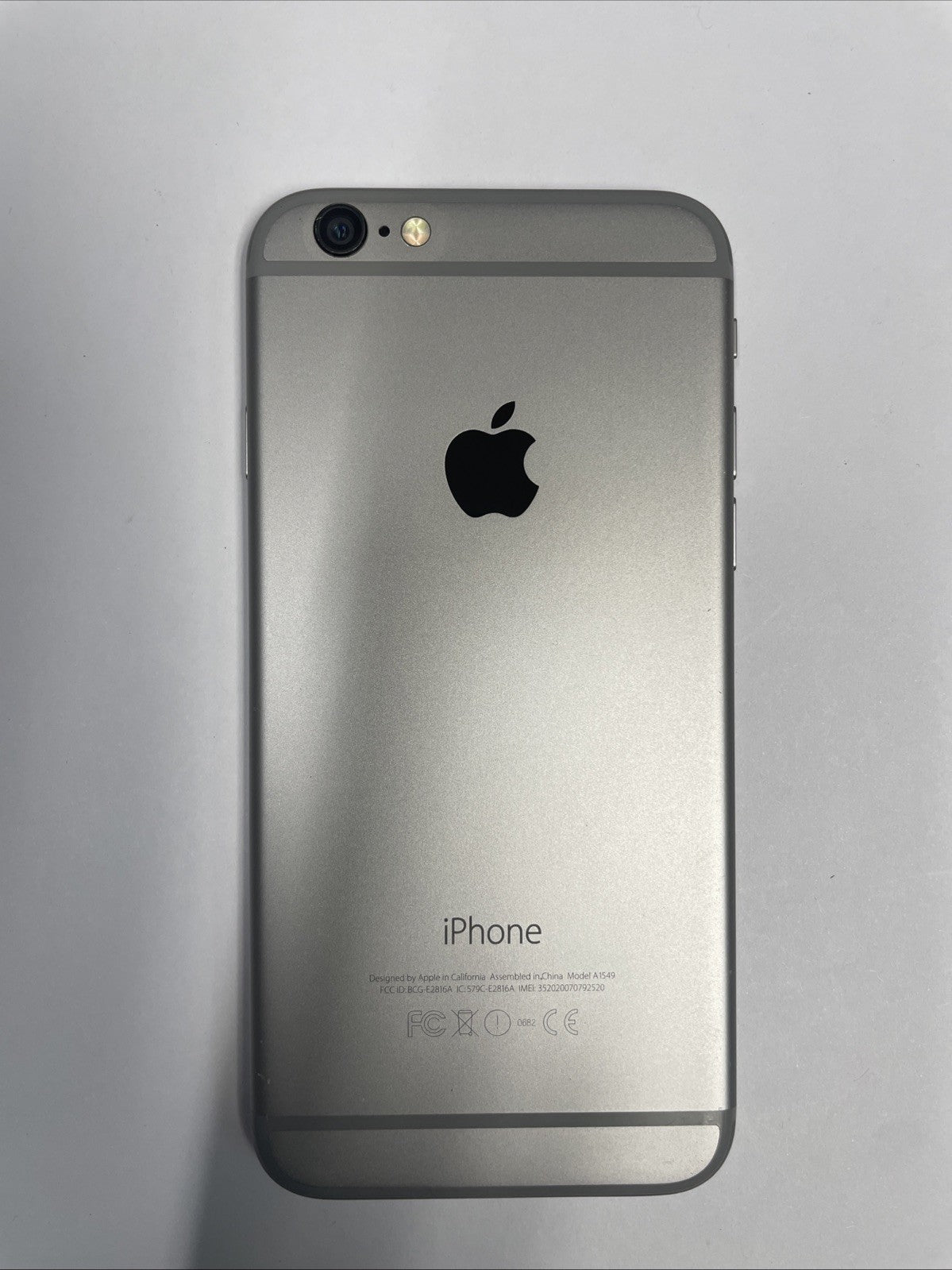 Apple iPhone 6 - 64GB A1549   Silver (Unlocked Cracked Screen)  +