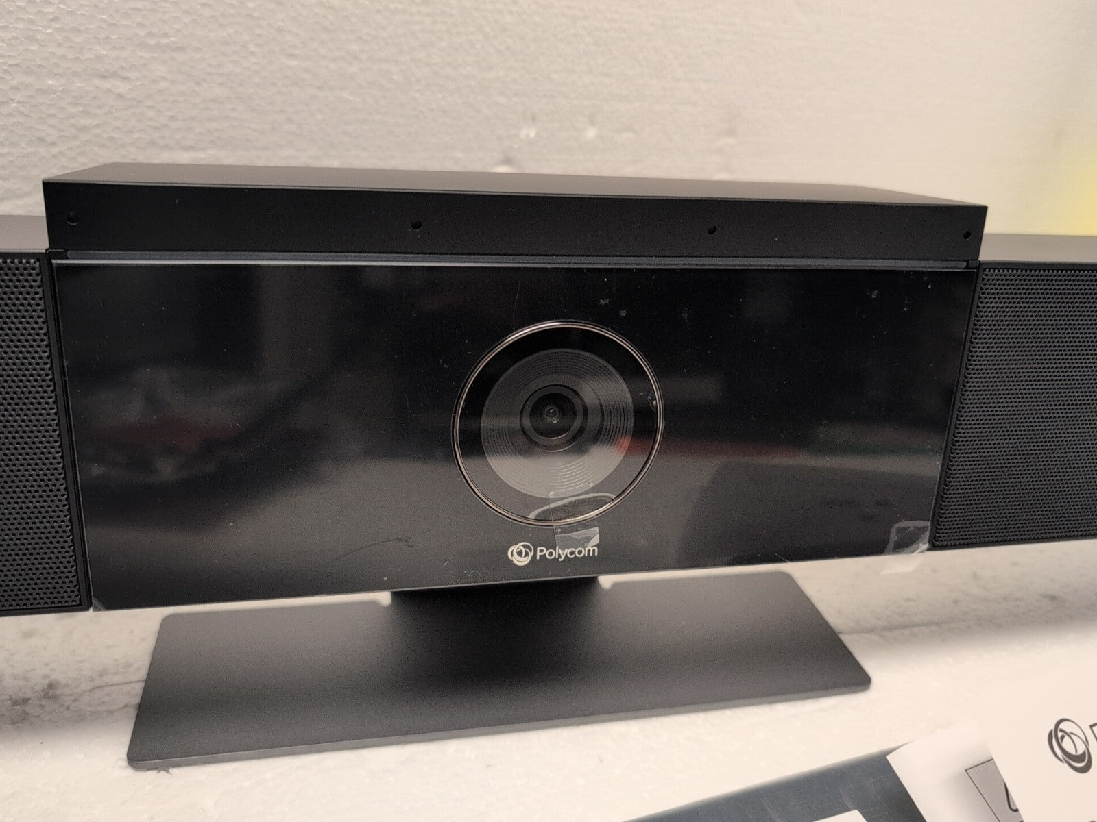 Polycom Studio P009 USB Speaker Video Conference Bar 4K W/Wall mount (NO AC) -