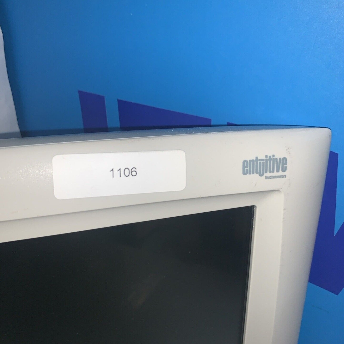 Elo Entuitive Monitor ET1526L-8SWR-1-18J-MED E57388-000 (no Ac Adapter)