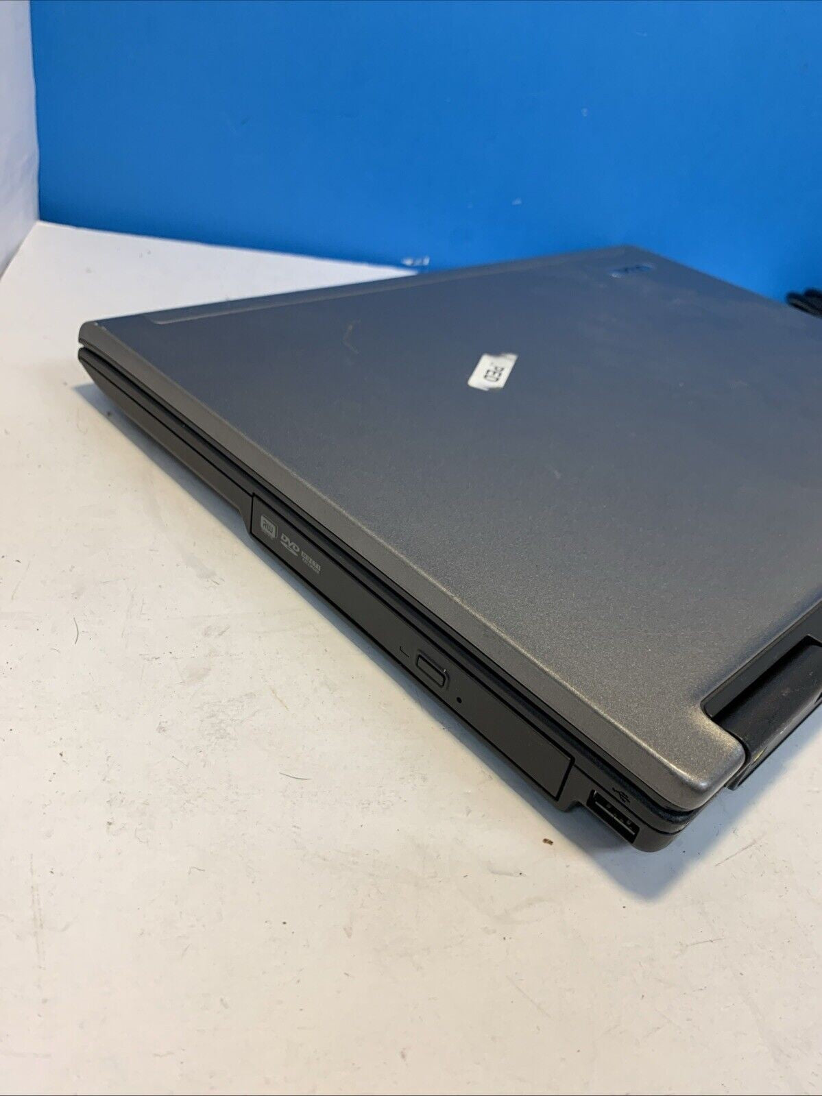 Acer Travel Mate 6592 C2D T7300 2GB 750GB Windows xp pro sp3 (one key defective)