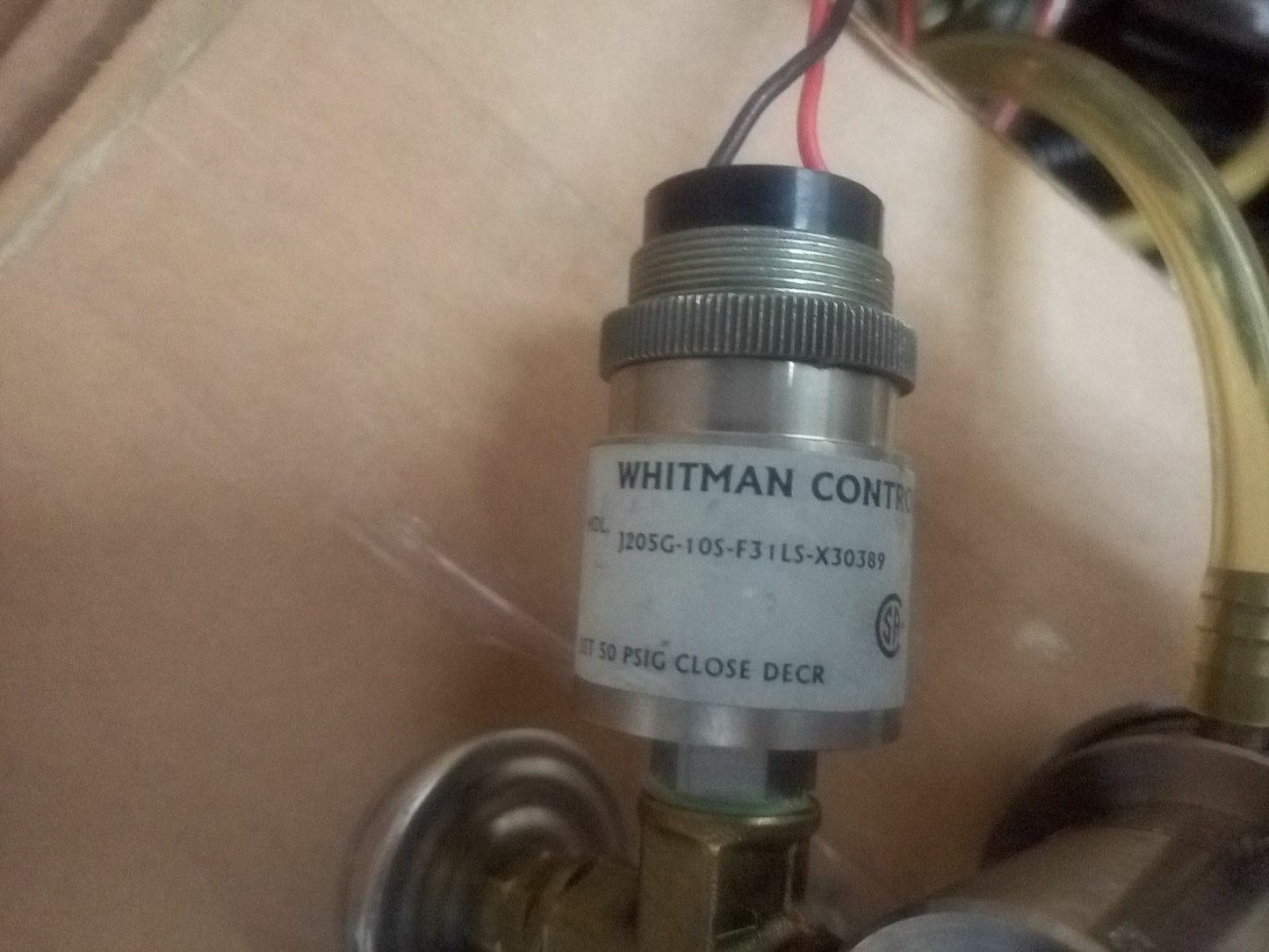 WHITMAN GAS PRESSURE SWITCH WITH PIPE J205G-10S 1810-5841 070619Z