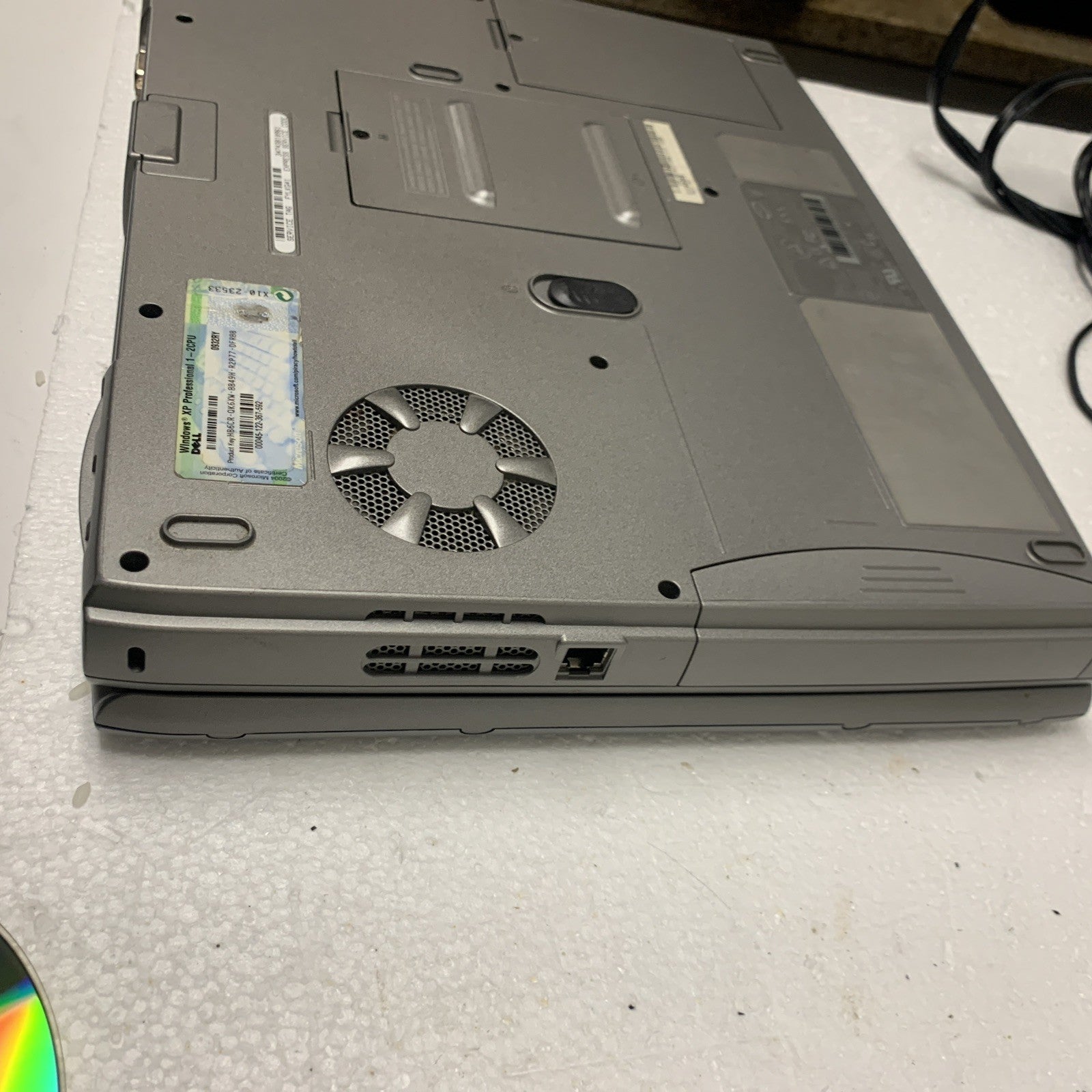 🔥 Vintage Dell Inspiron 5100 P4 2.8GHZ 512MB ATI Radeon 7500 working battery