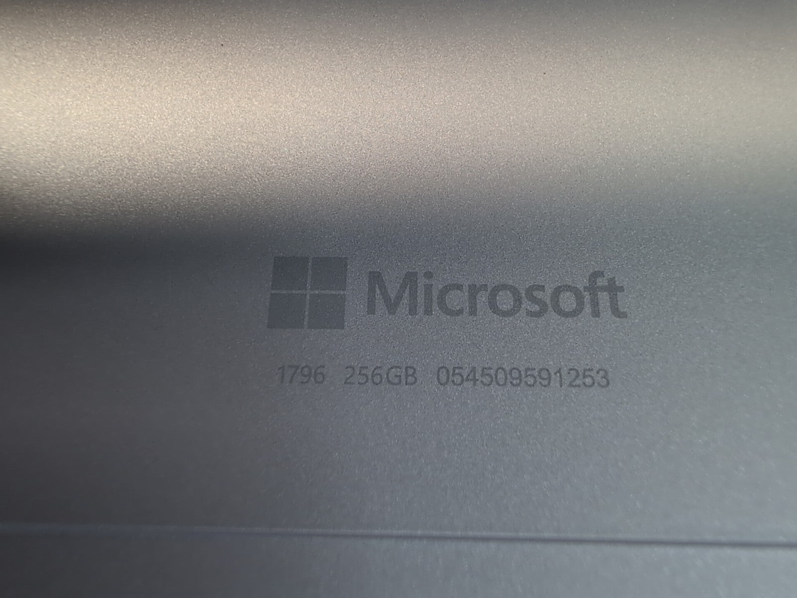 🔥 (Cracked,  No Boot, AS IS) Microsoft Surface Pro 1796 / 256GB  -