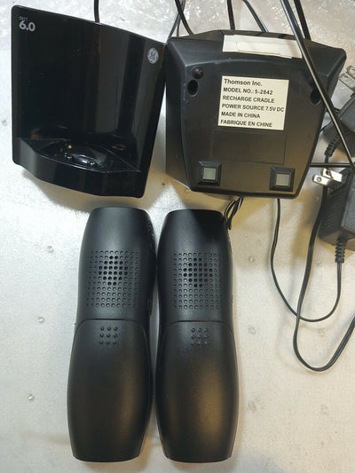 - 2x GE 6.0 DECT Cell Fusion Phones - (28127FE2-A) with Charger (Battery dead)
