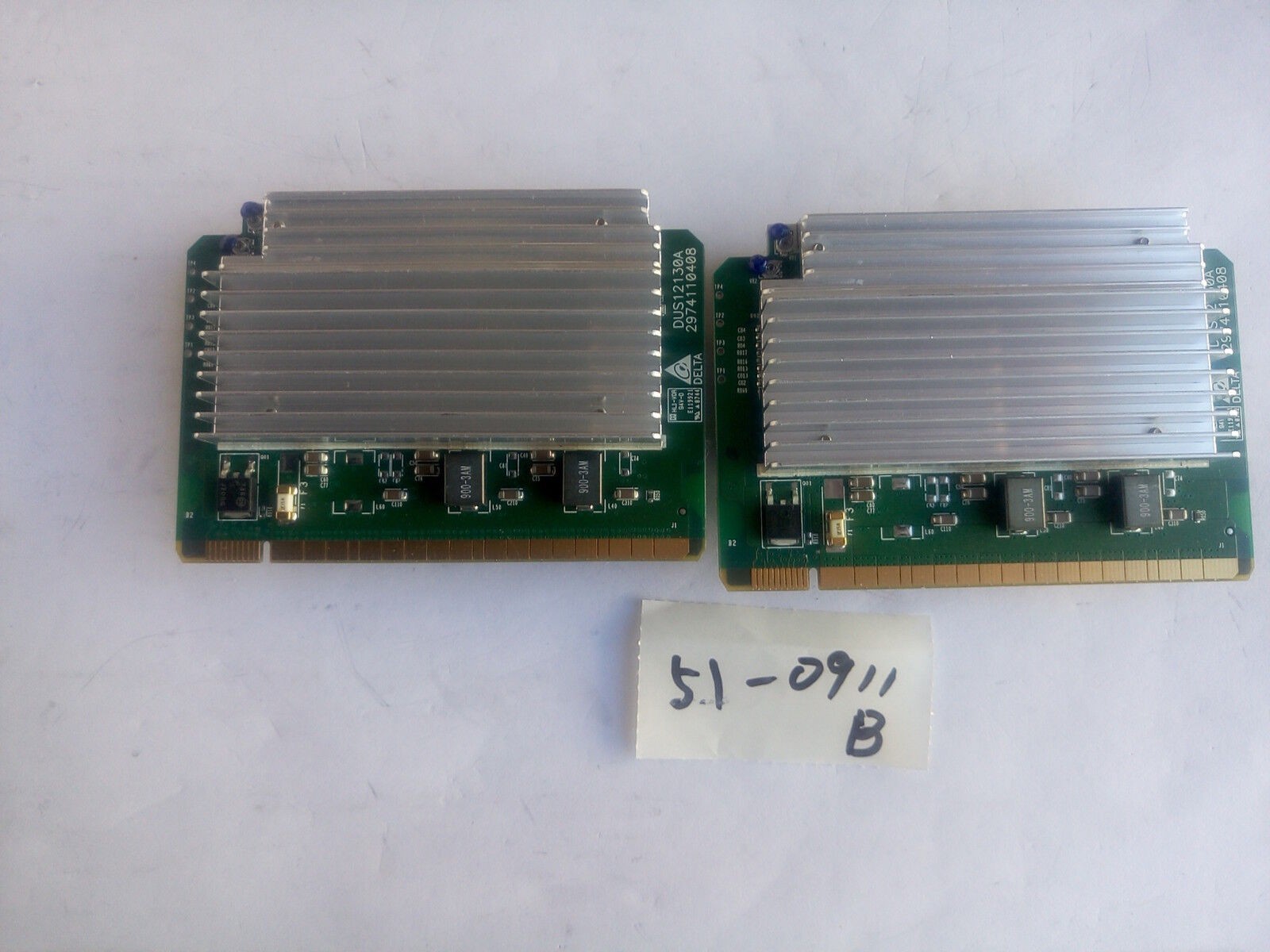 - 2x HP DL380/ML350/ML370 G5 / DL385/DL585 G2 VRM 407748-001/399854-001 @@@