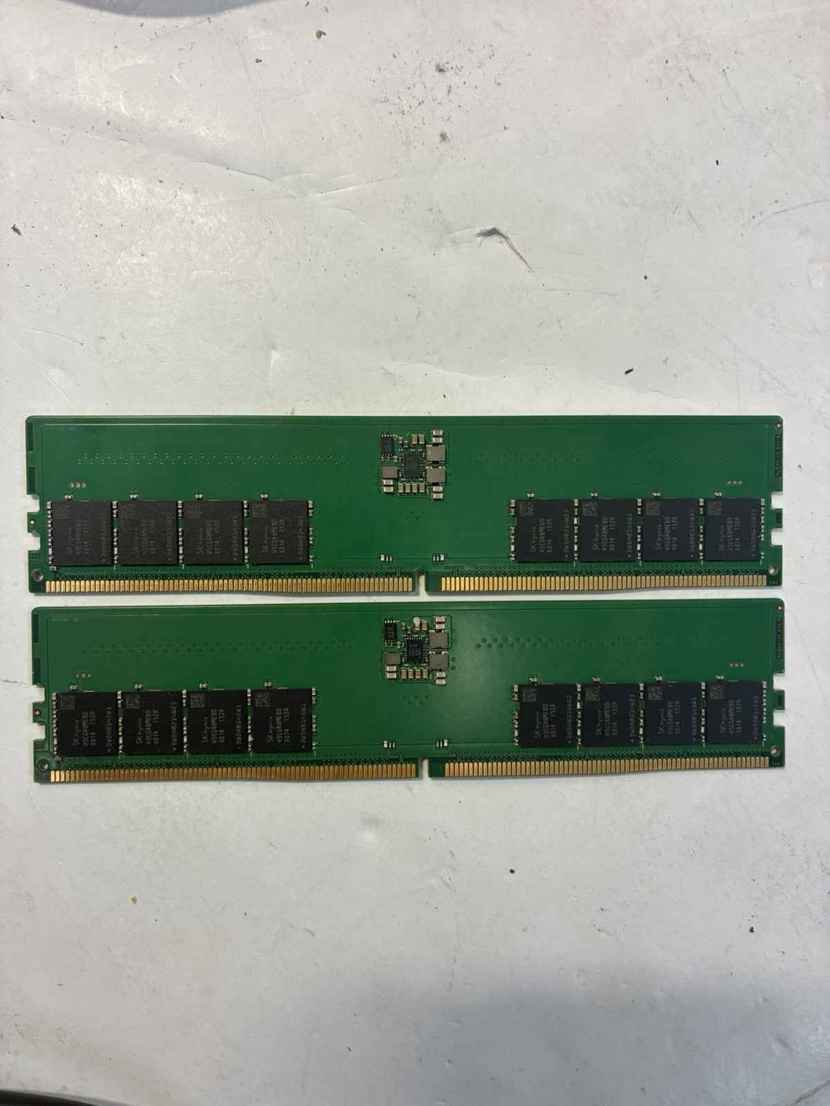 32GB =2x 16GB 🔥 SK hynix DDR5 UDIMM PC5-4800B 288p HMCG78MEBUA084N desktop RAM