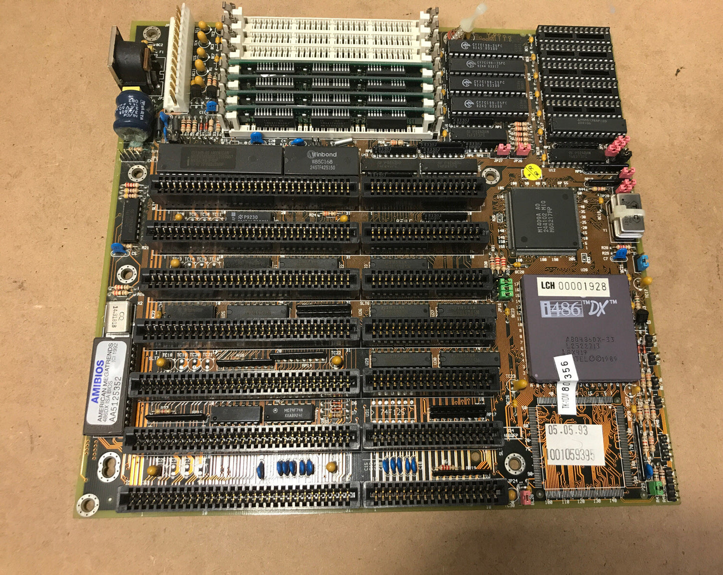 A486SX/DX Motherboard w/ CPU+ memory, AMIBIOS 486DX ISA BIOS