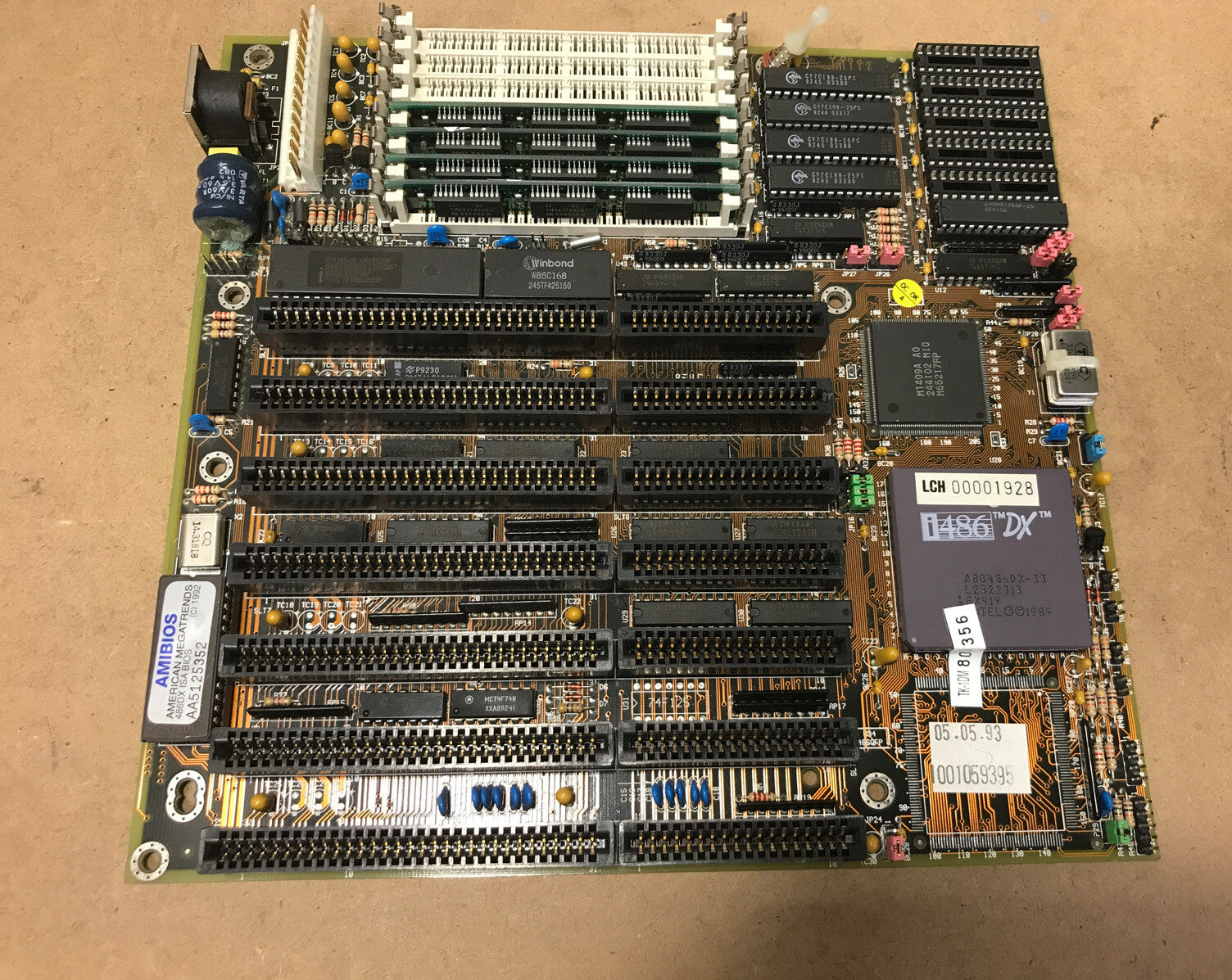 A486SX/DX Motherboard w/ CPU+ memory, AMIBIOS 486DX ISA BIOS