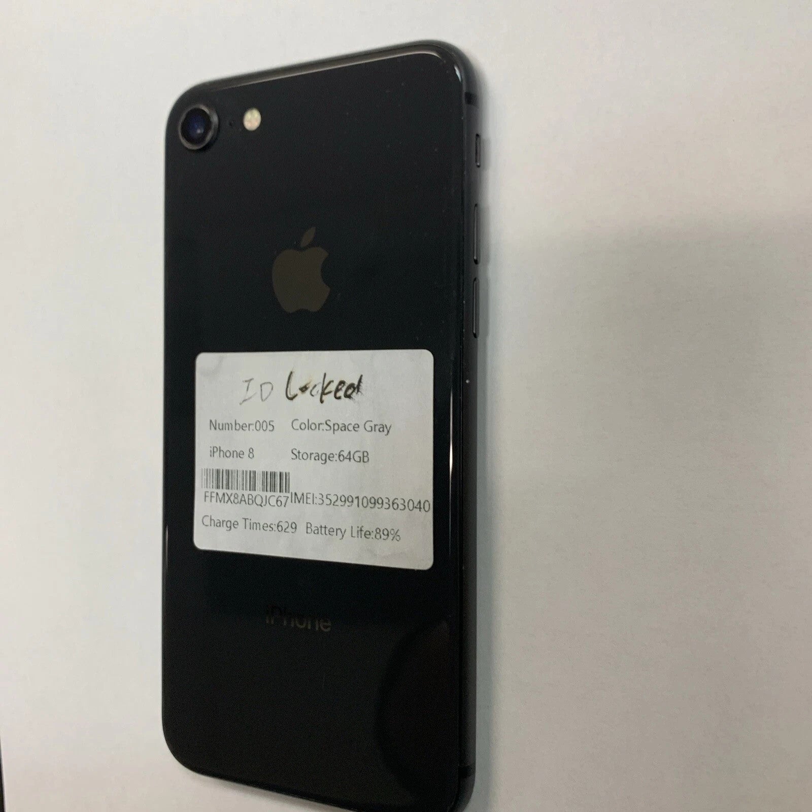 i Phone 8 64GB - Black - (read)