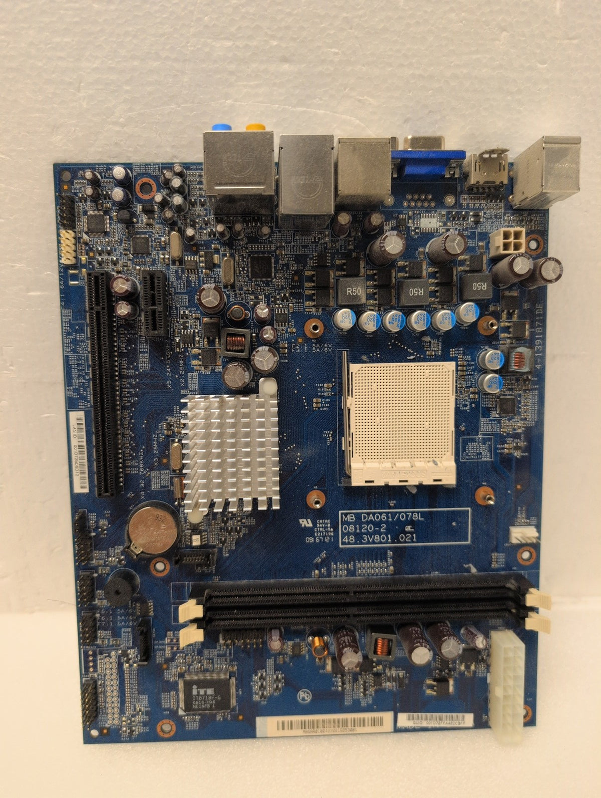 🎸 Motherboard MB DA061/078L 48.3V801.021 Socket AM2 Micro ATX DDR2 2-Slot
