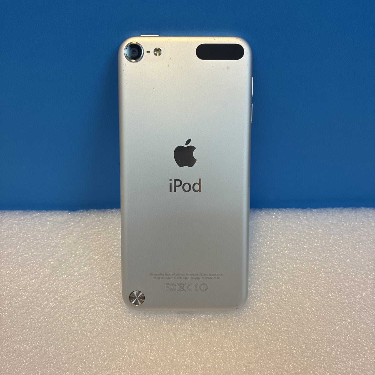 Nice🔥 Apple iPod Touch 5th Gen A1421 32GB MD720C/A