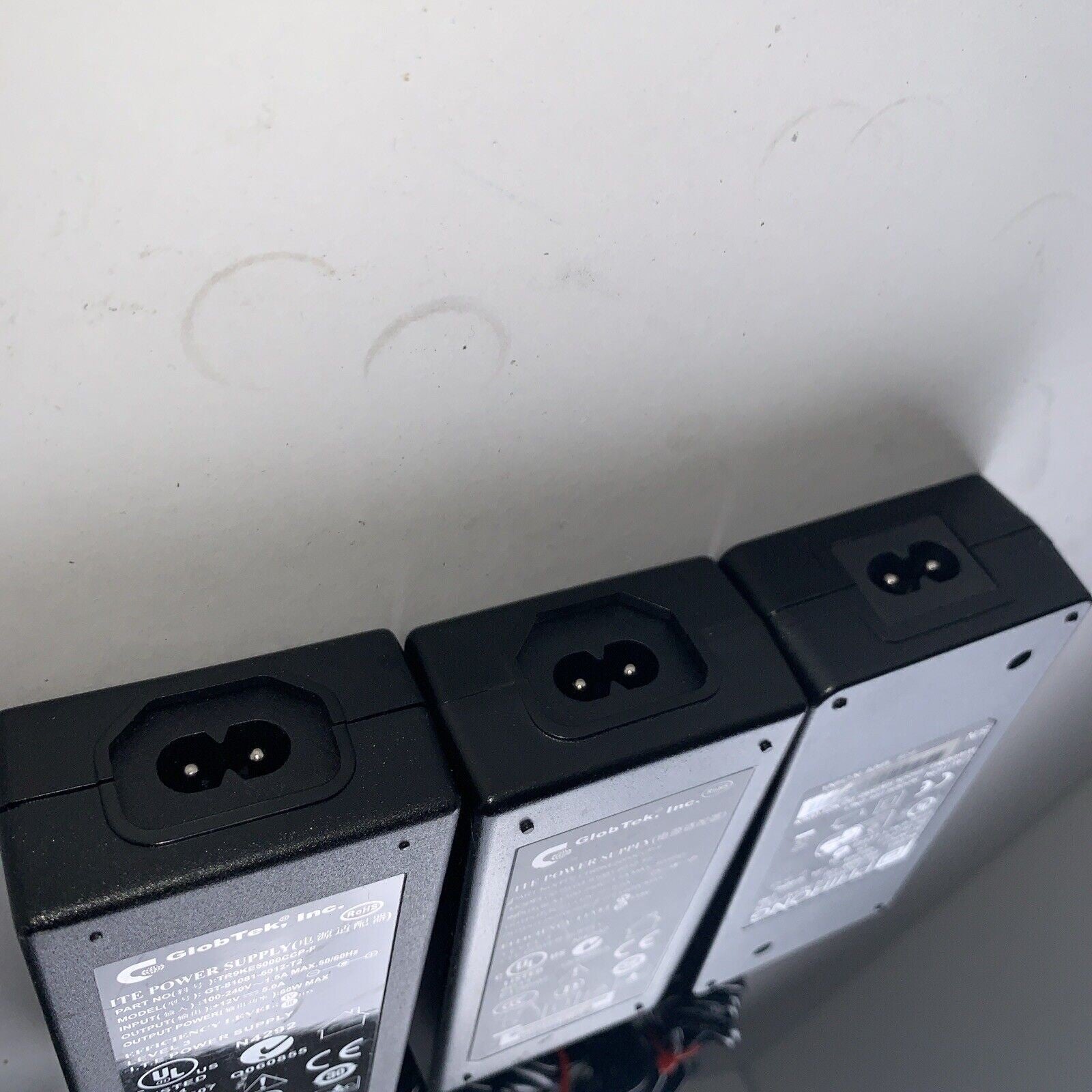GlobTek/PHIHONG Power Supply 100-240V 1.5A 50/60Hz 12V 5.0A 60W GT-81081-6012