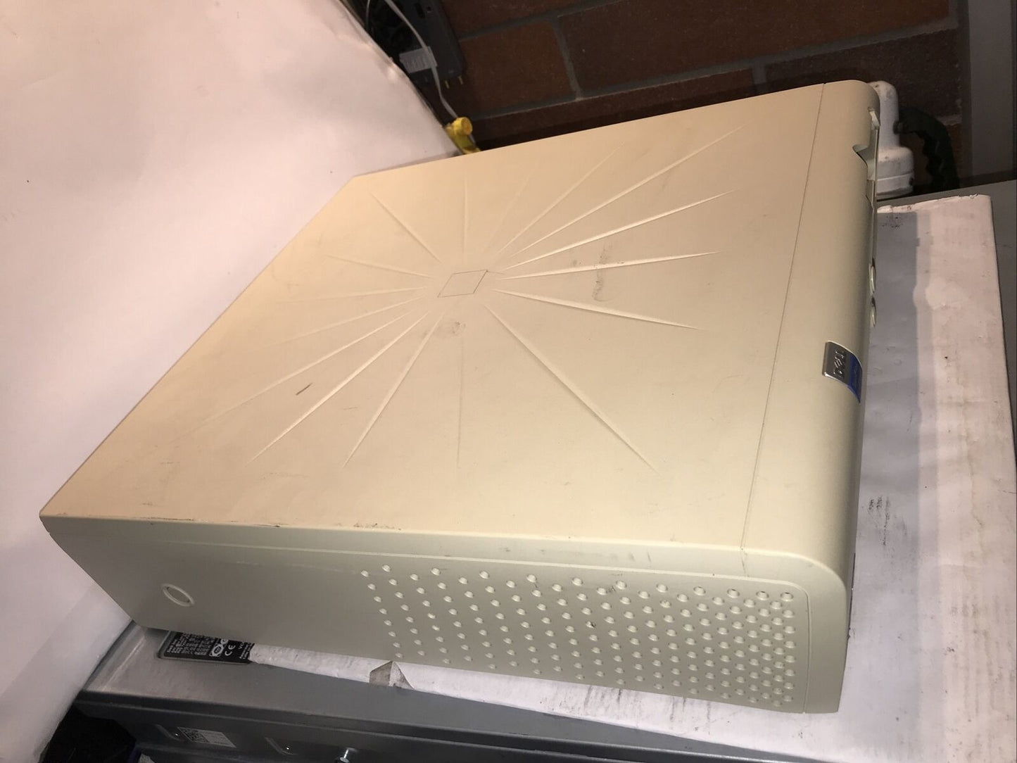 Vintage Dell Optiples G1 celeron CPU 256MB RAM 80GB HD desktop (No OS)